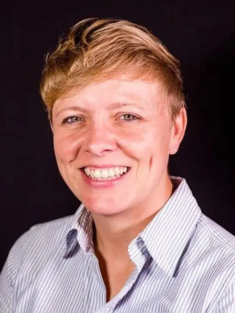 image-867ff8604f4fd05f75fa57c3ad38da6bca1cc75b-481x641-webp