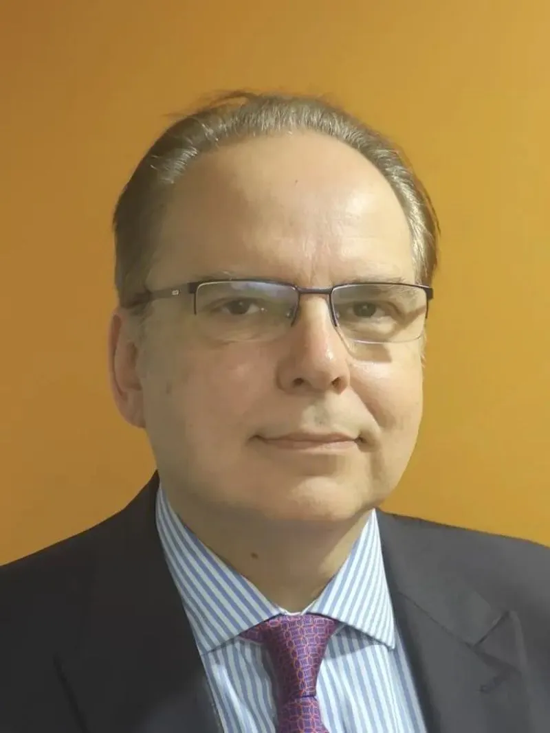 image-438609768ffccc27dd8e29e968d456bedc9c8f7a-775x1034-webp