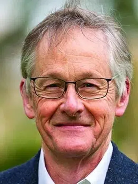 image-c0b744260f548d84204944094aad2fee6921b944-262x350-webp